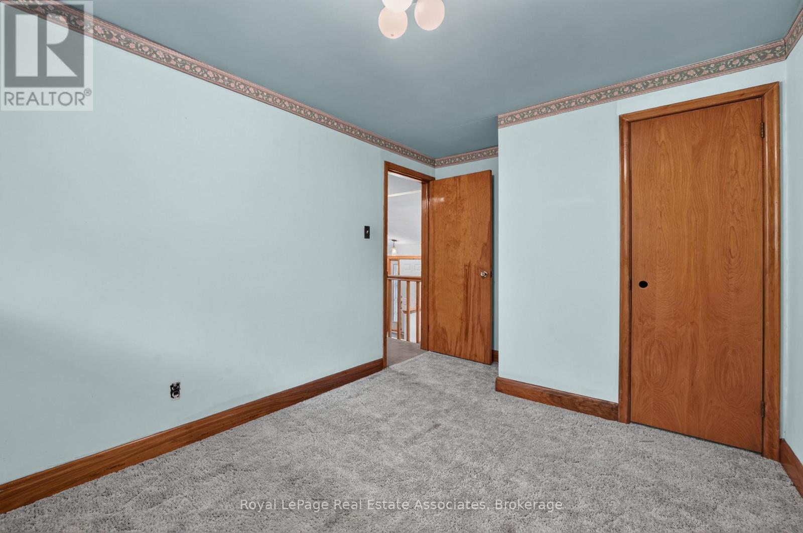 1340 MOUNTAIN GROVE AVENUE - 21