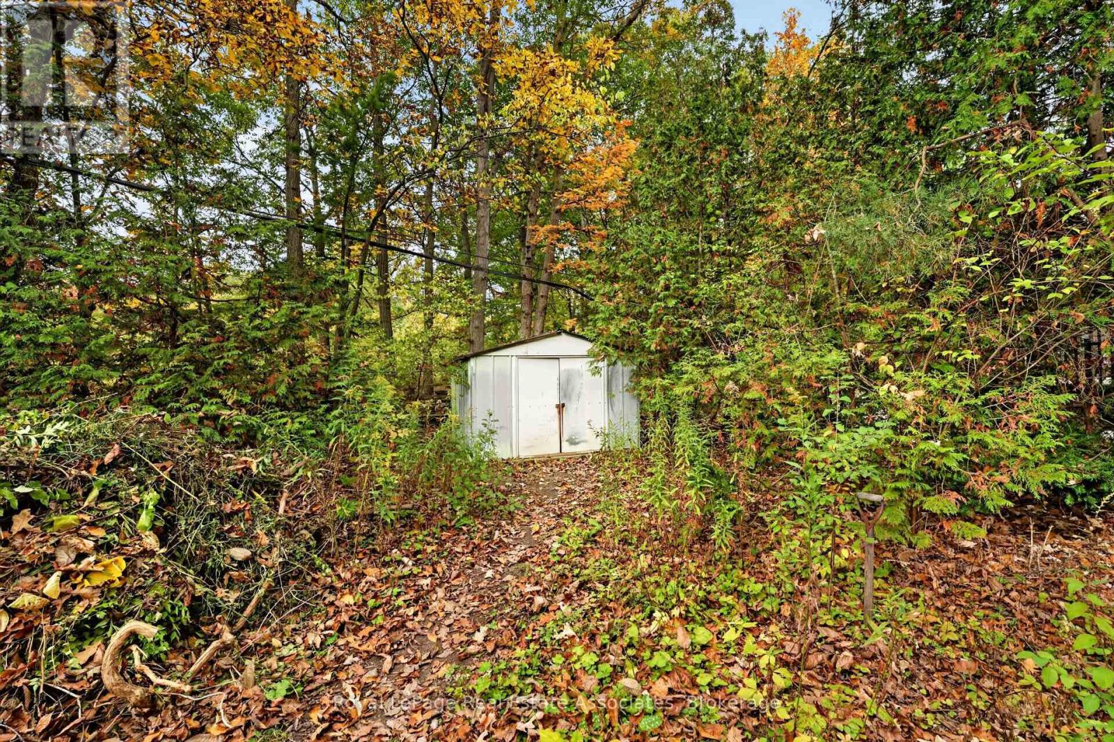 1340 MOUNTAIN GROVE AVENUE - 34