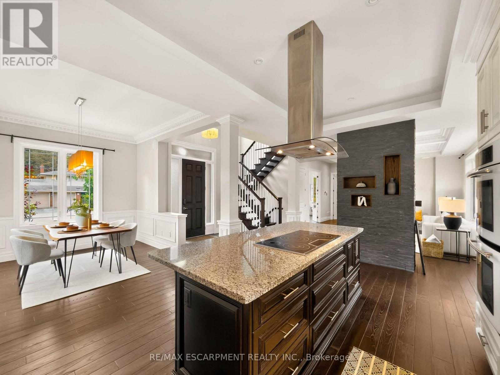 991 Glenwood Avenue, Burlington, ON photo 9