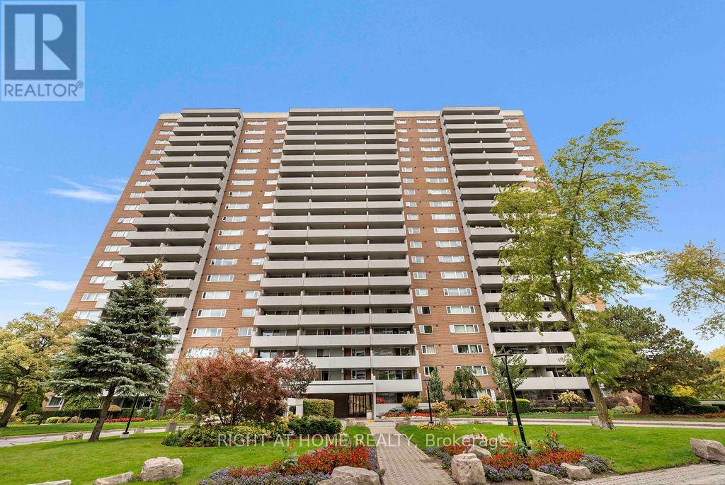 206- 270 Scarlett Road, Toronto, ON