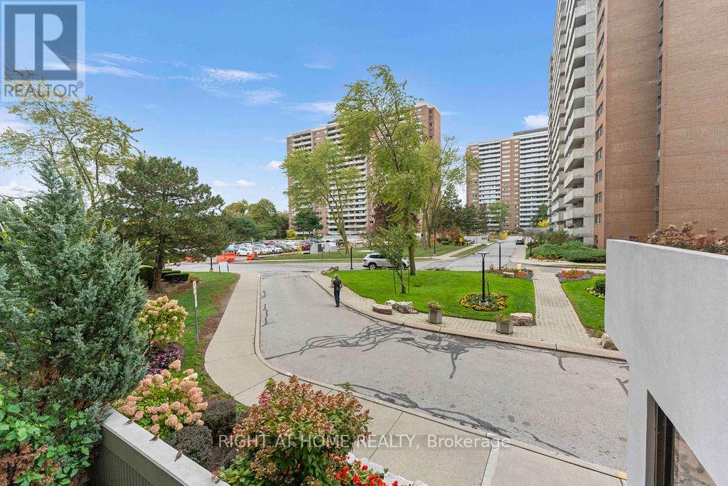 206- 270 Scarlett Road, Toronto, ON photo 15