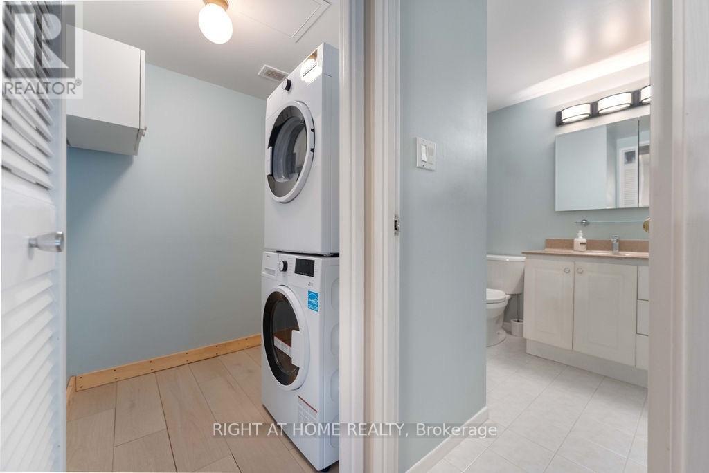 206- 270 Scarlett Road, Toronto, ON photo 21