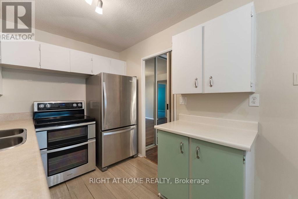 206- 270 Scarlett Road, Toronto, ON photo 7