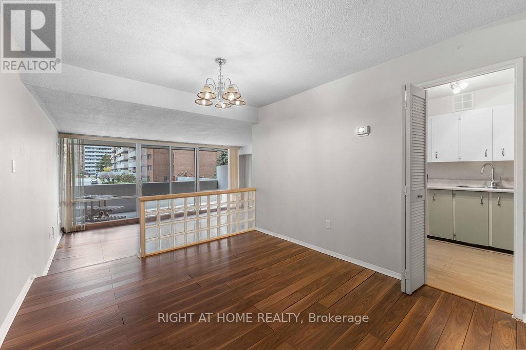 206- 270 Scarlett Road, Toronto, ON photo 8