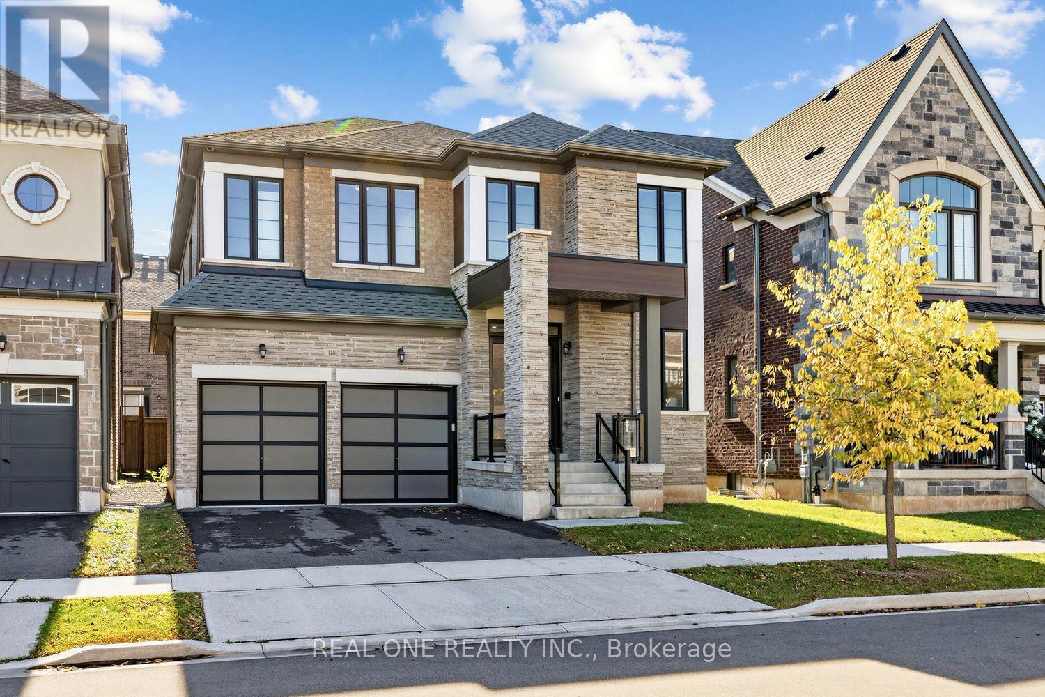 1382 Queens Plate Road, Oakville, ON photo 2