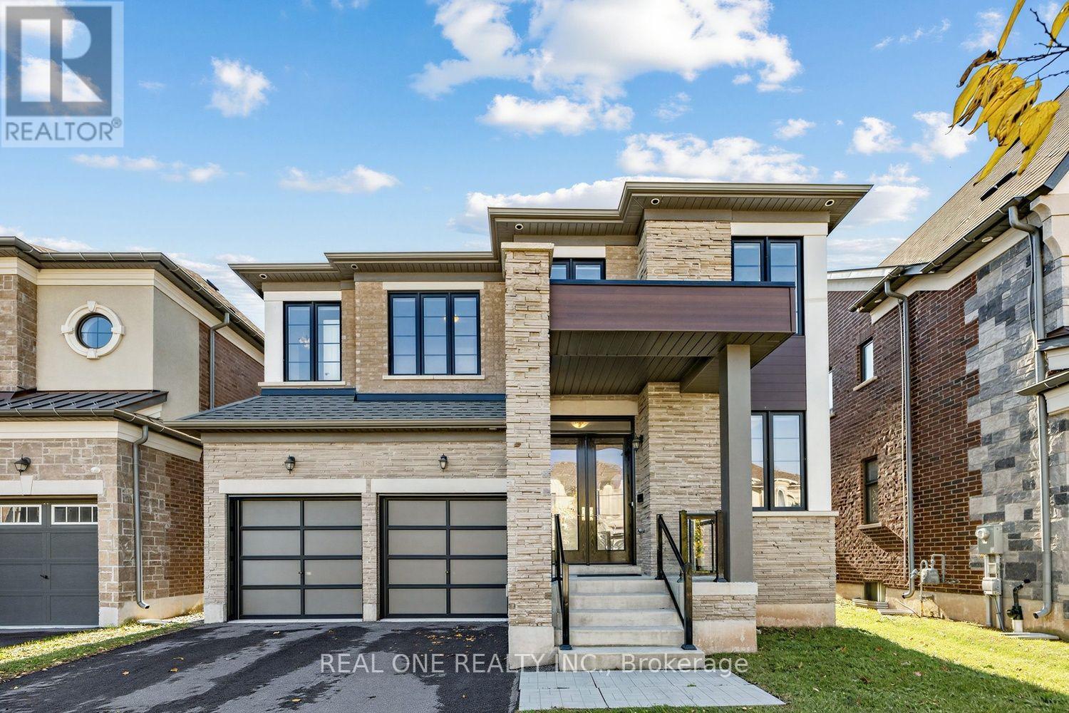 1382 Queens Plate Road, Oakville, ON photo 3