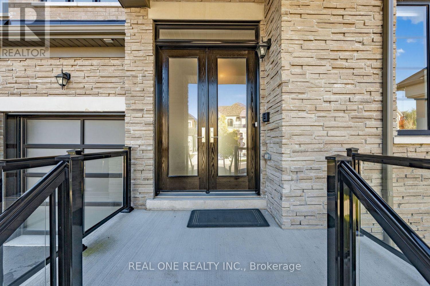1382 Queens Plate Road, Oakville, ON photo 4