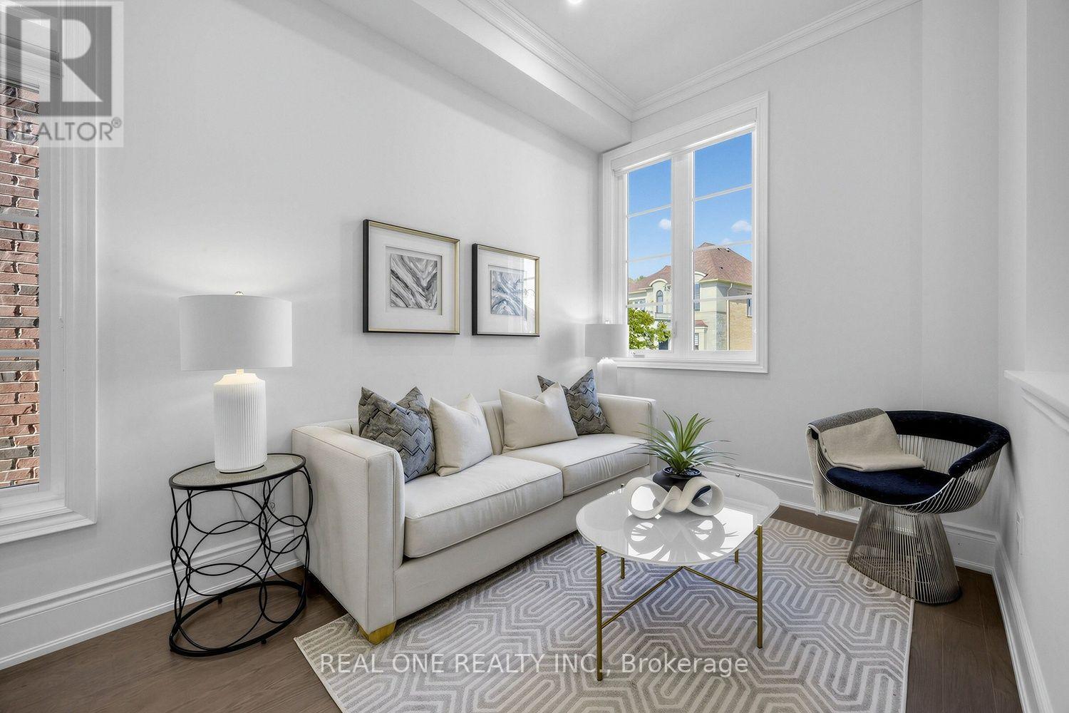 1382 Queens Plate Road, Oakville, ON photo 6