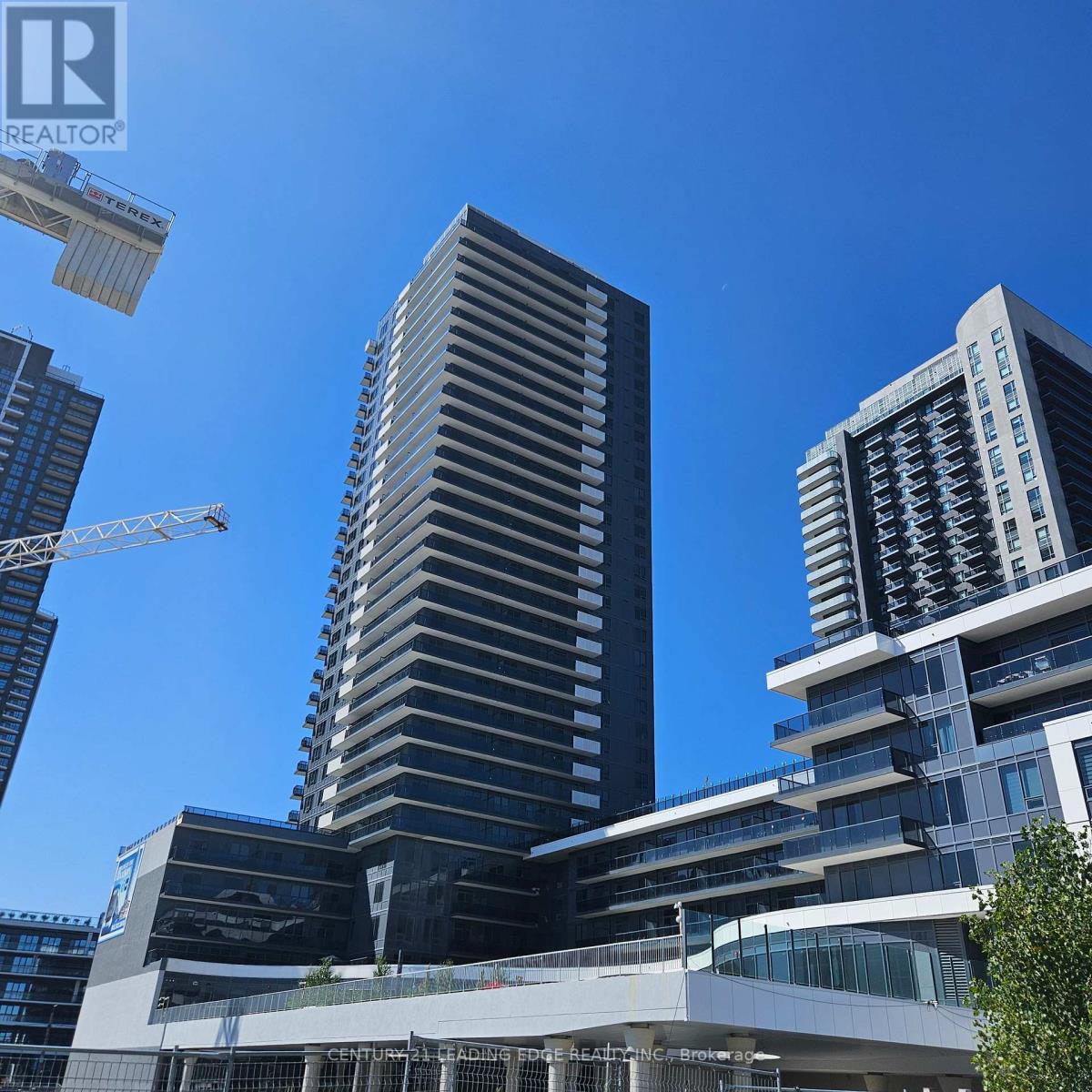 5105 Hurontario Street — photo 1
