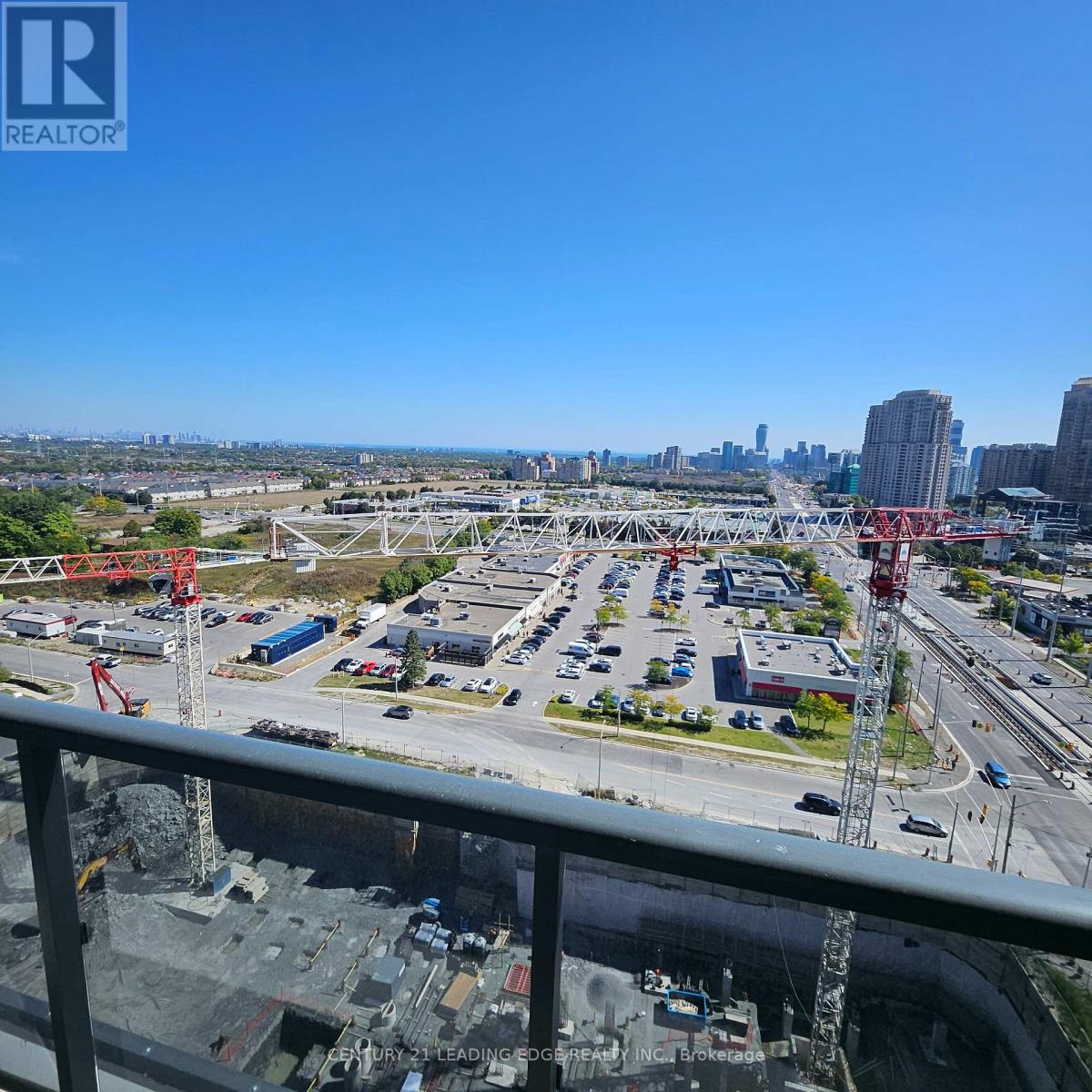 5105 Hurontario Street — photo 22