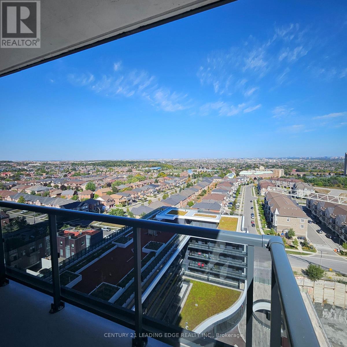 5105 Hurontario Street — photo 24