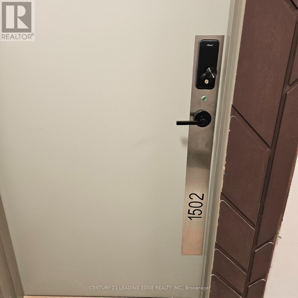 5105 Hurontario Street — photo 3