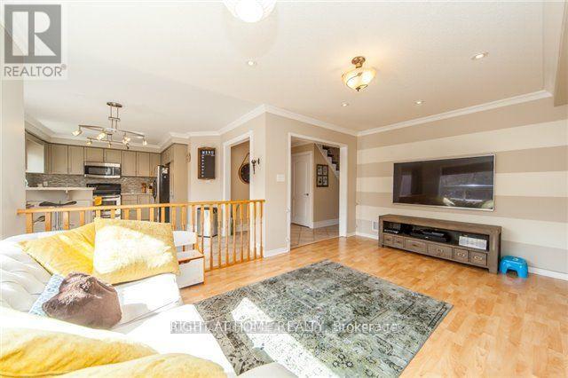 43 Lormel Gate, Brampton, ON photo 5