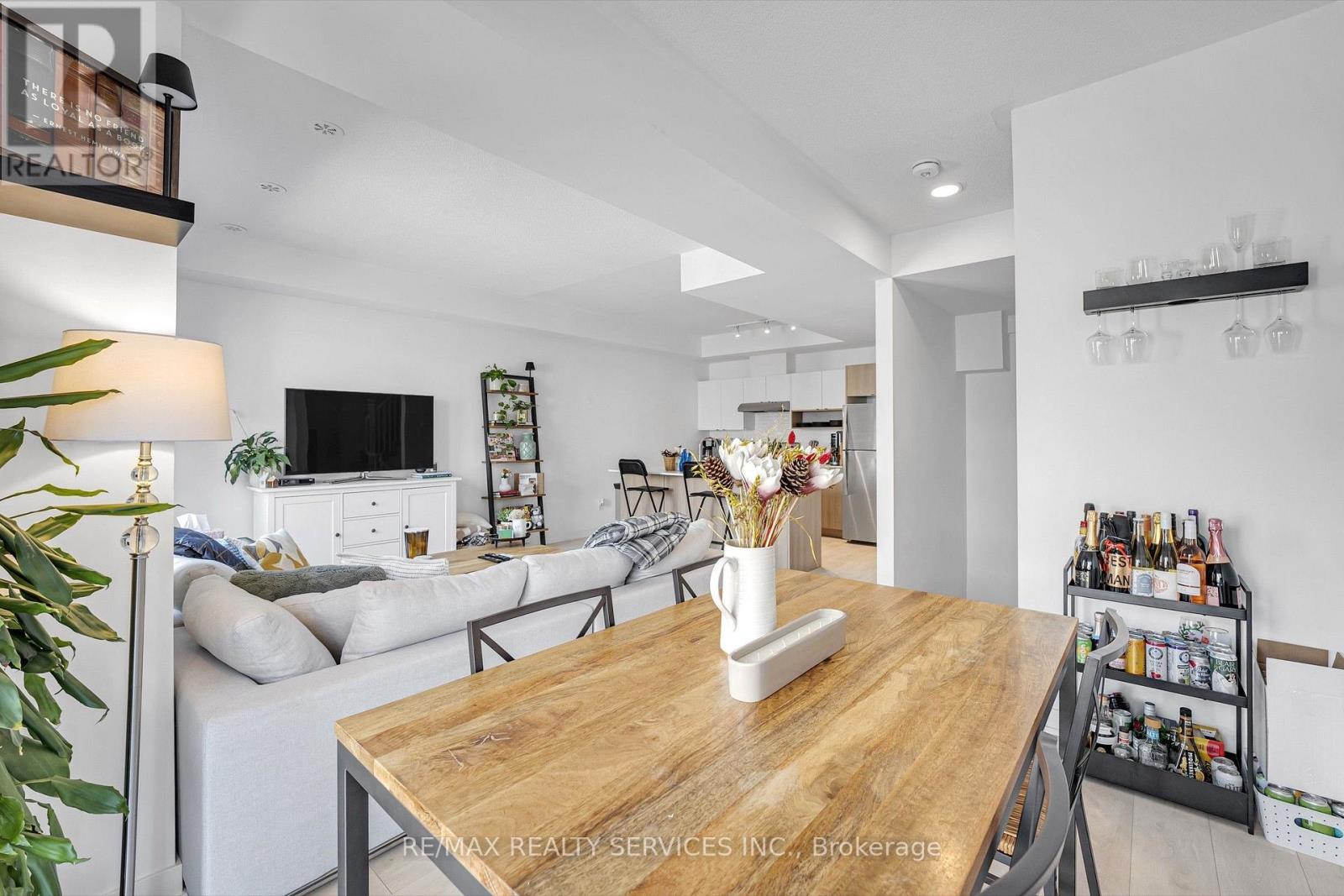 1121 Cooke Boulevard — photo 11