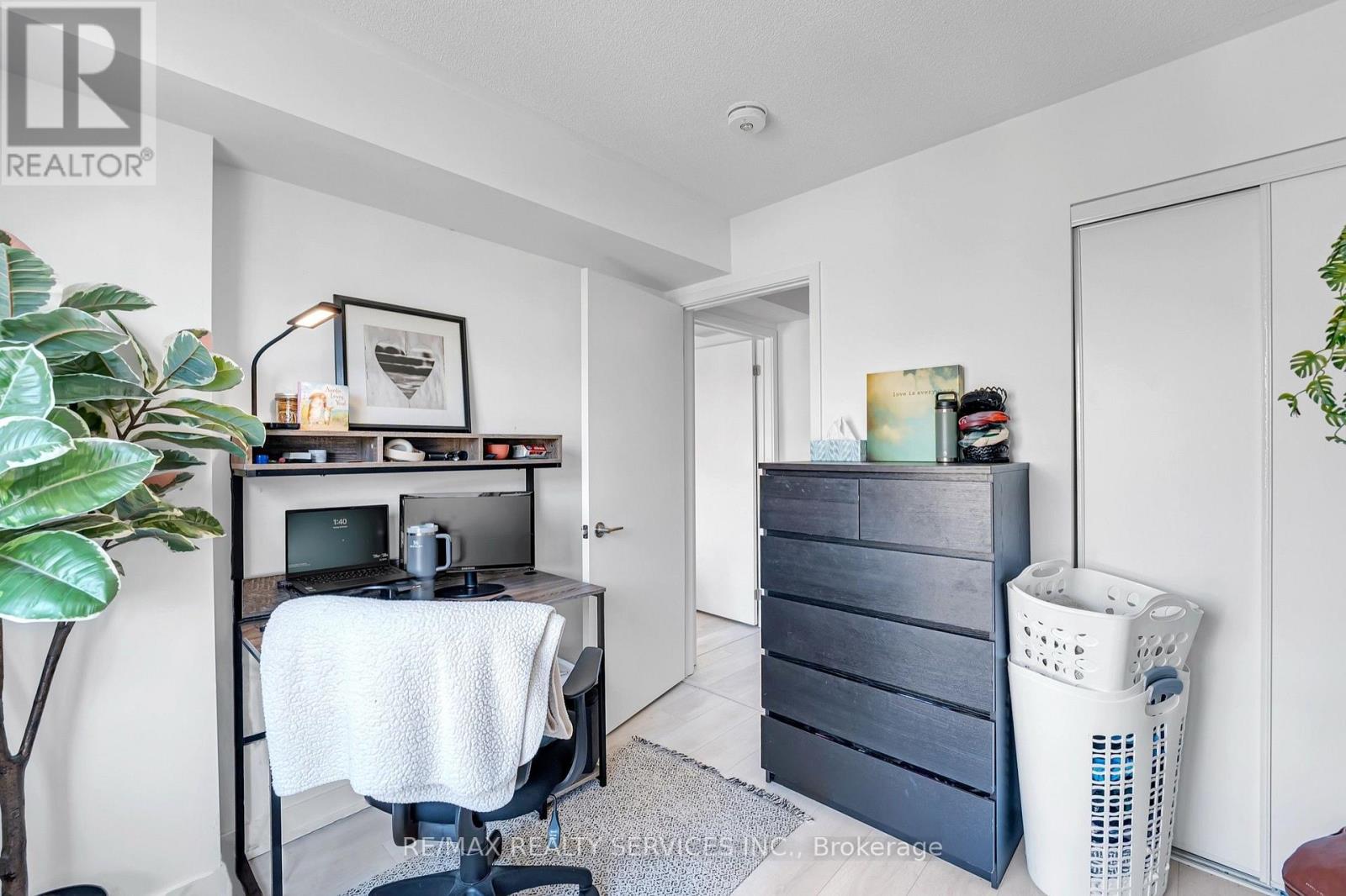 1121 Cooke Boulevard — photo 31