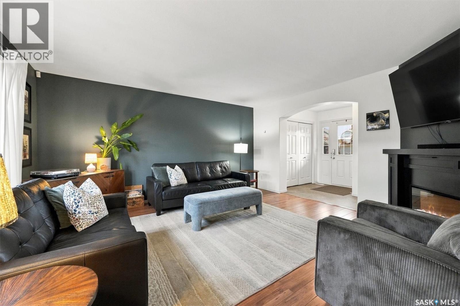 311 Denham COURT, Saskatoon — photo 3