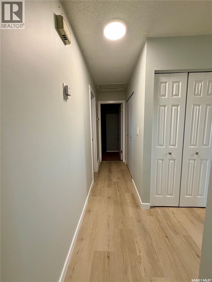 713 Birch CRESCENT - 24