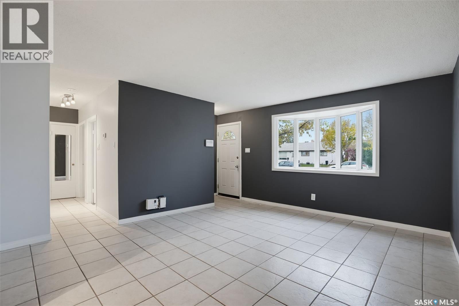 706 S AVENUE N, Saskatoon — photo 5
