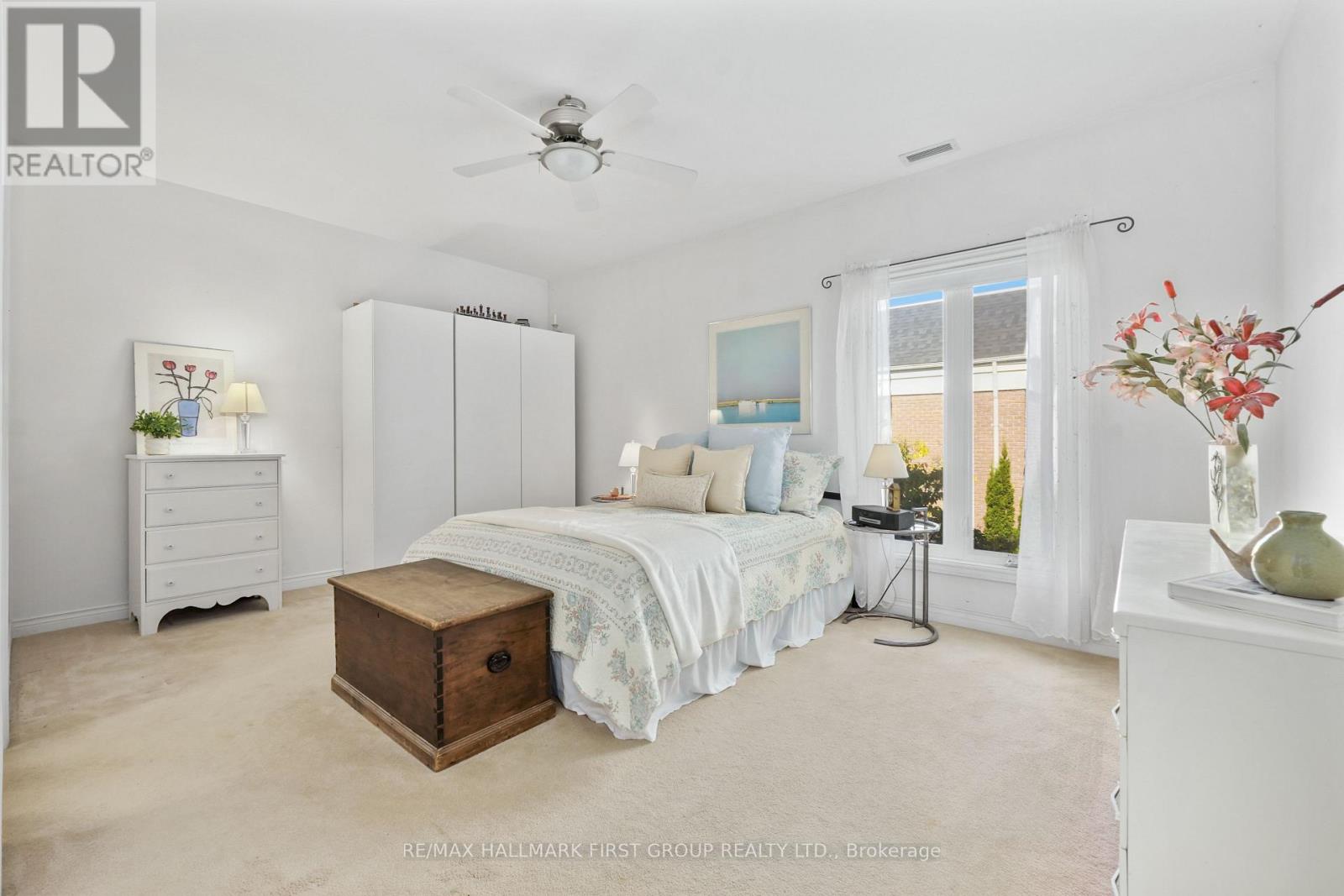 #107 95 ROBERT'S ROW - 16