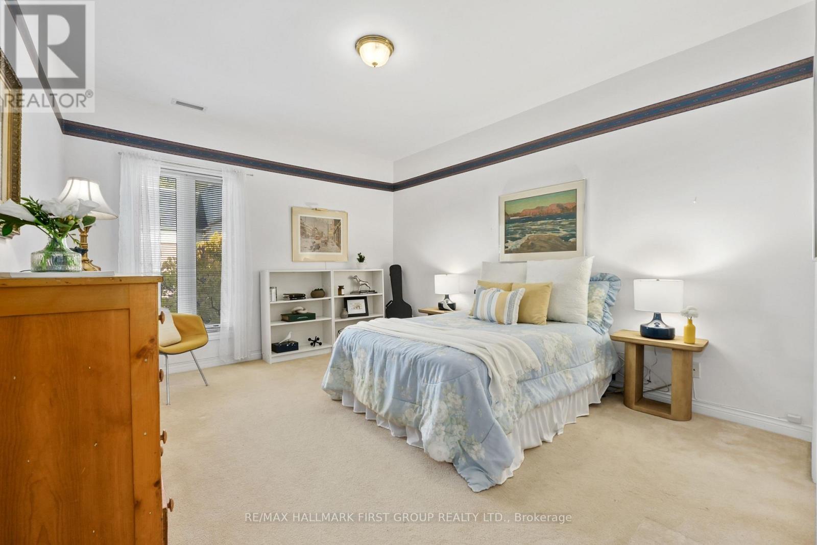 #107 95 ROBERT'S ROW - 20
