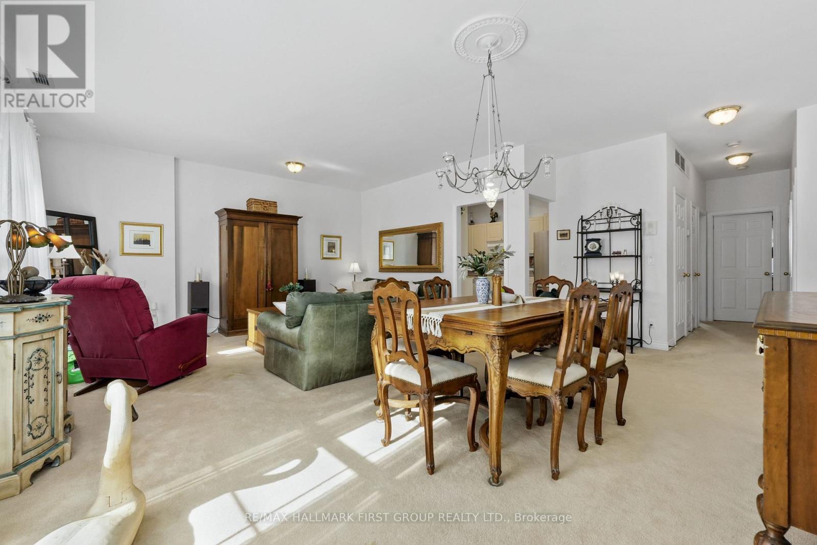 107- 95 Robert's Row, Cobourg, ON photo 6