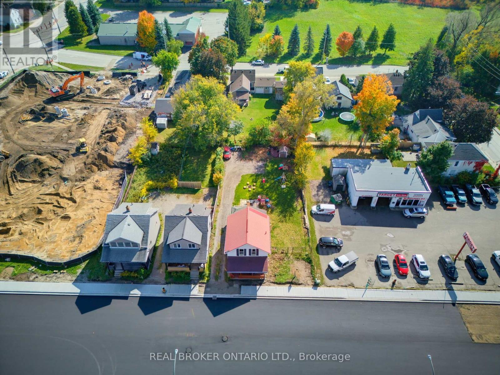 256 Dundas Street, Woodstock, ON photo 33