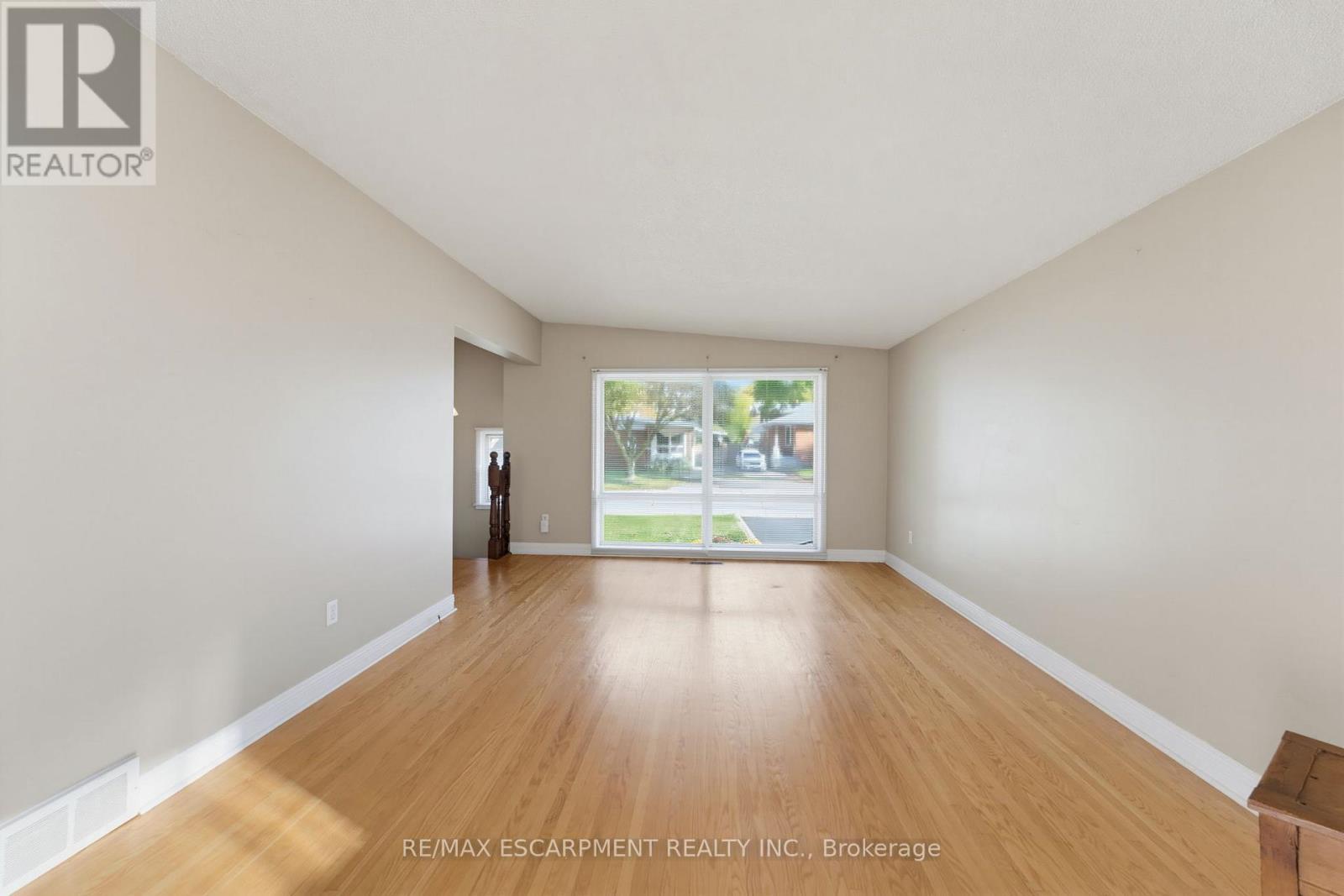 34 Fielding Crescent, Hamilton, ON photo 5