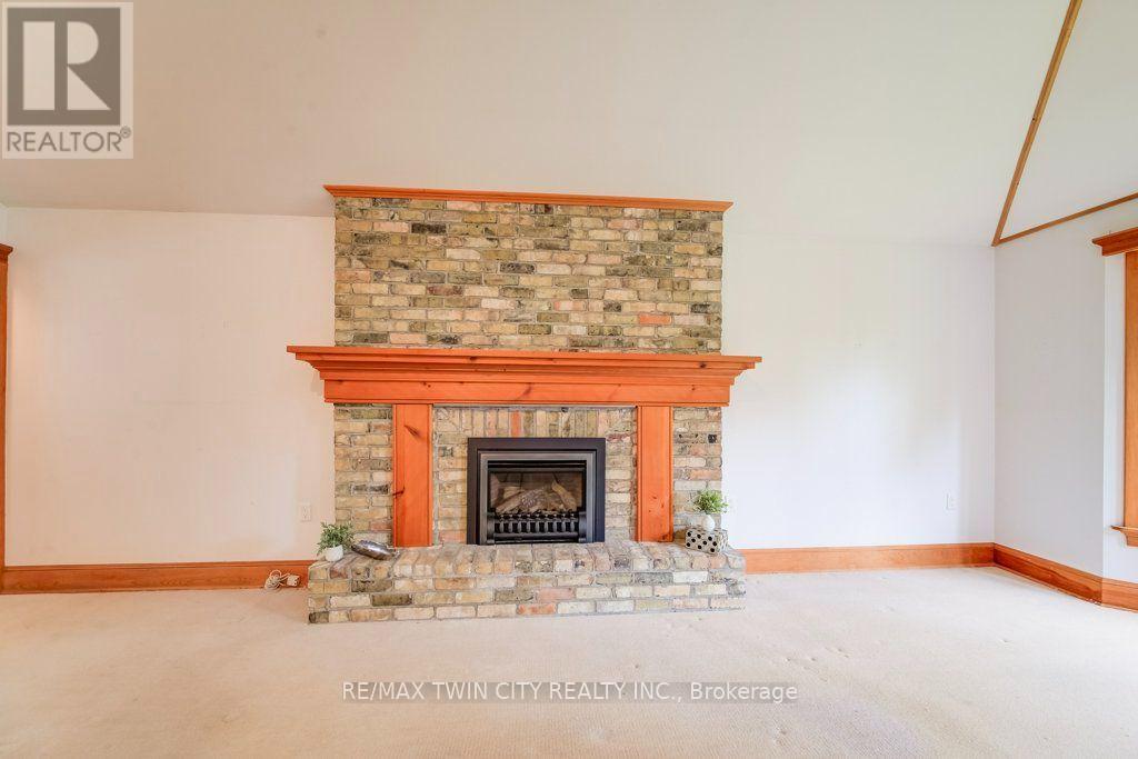 165 MCGARRY DRIVE - 21
