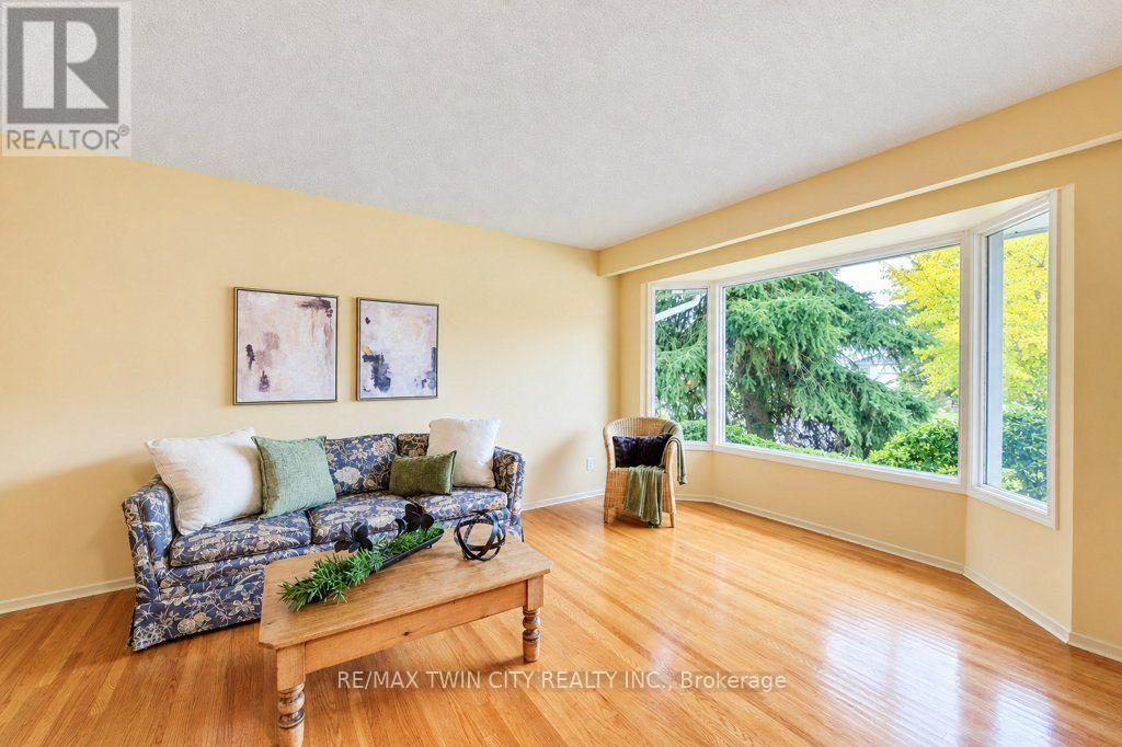 165 MCGARRY DRIVE - 6