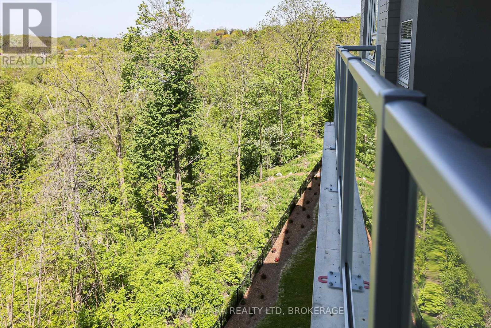 77 Yates Street — photo 13