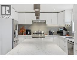 5pc Bathroom - 231 Parkside Drive, Waterdown, ON L8B0Y7 Photo 10