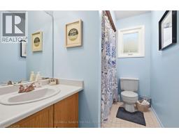 31 Karsh Crescent, Waterdown, ON  Photo 22