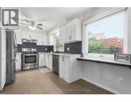 31 Karsh Crescent, Waterdown, ON  Photo 26