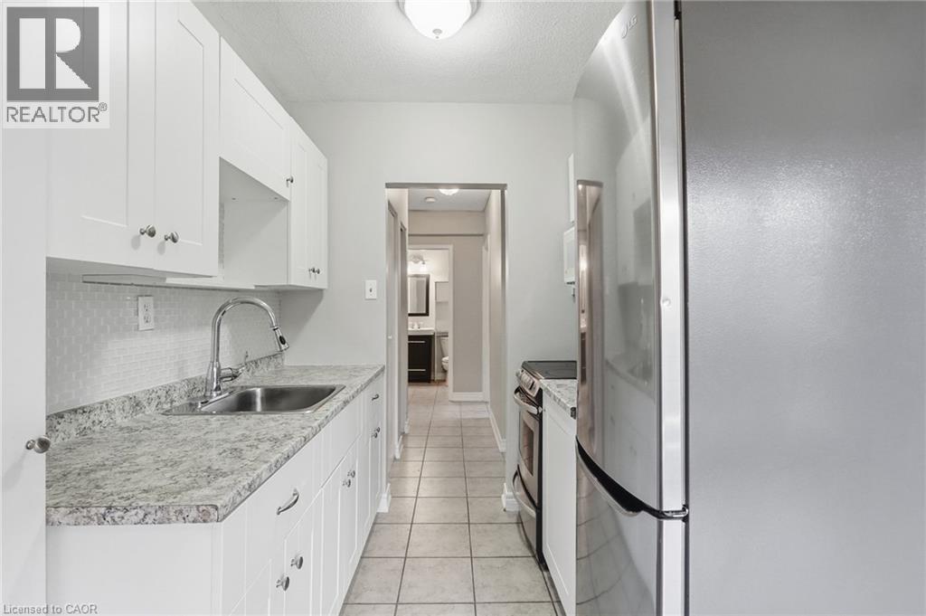 #904 81 CHARLTON Avenue E - 12