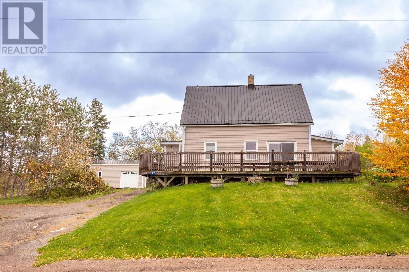 1953 HEATHERDALE Road - 1