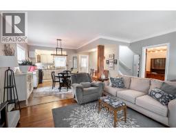 Living room - 266 Mackenzie Street North, Sarnia, ON N7T6L3 Photo 8