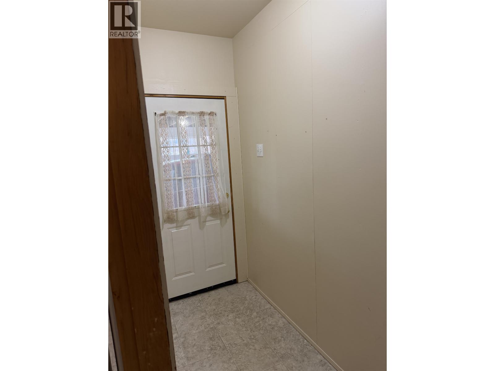 2085 CARNABY Street, Smithers