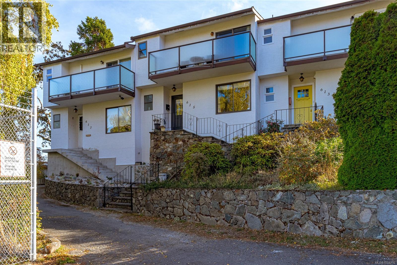 615 Sturdee St - 1