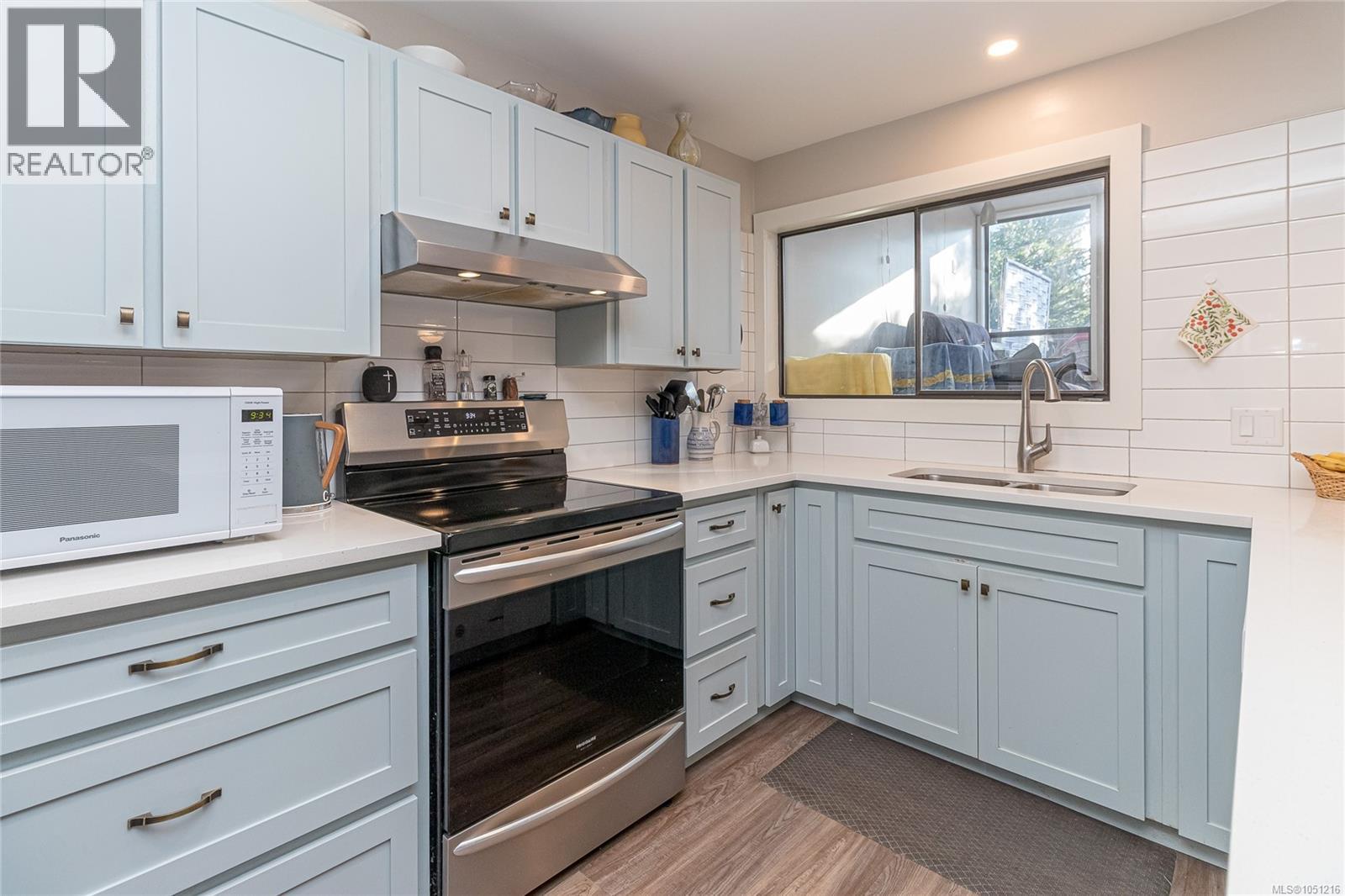 615 Sturdee St - 13