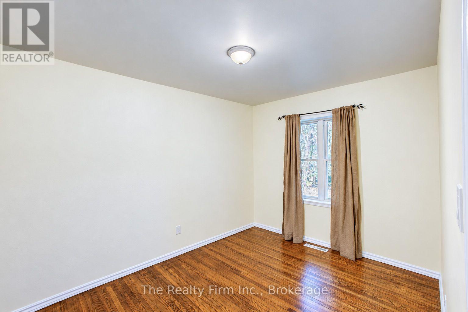 15 Dumbarton Street — photo 13