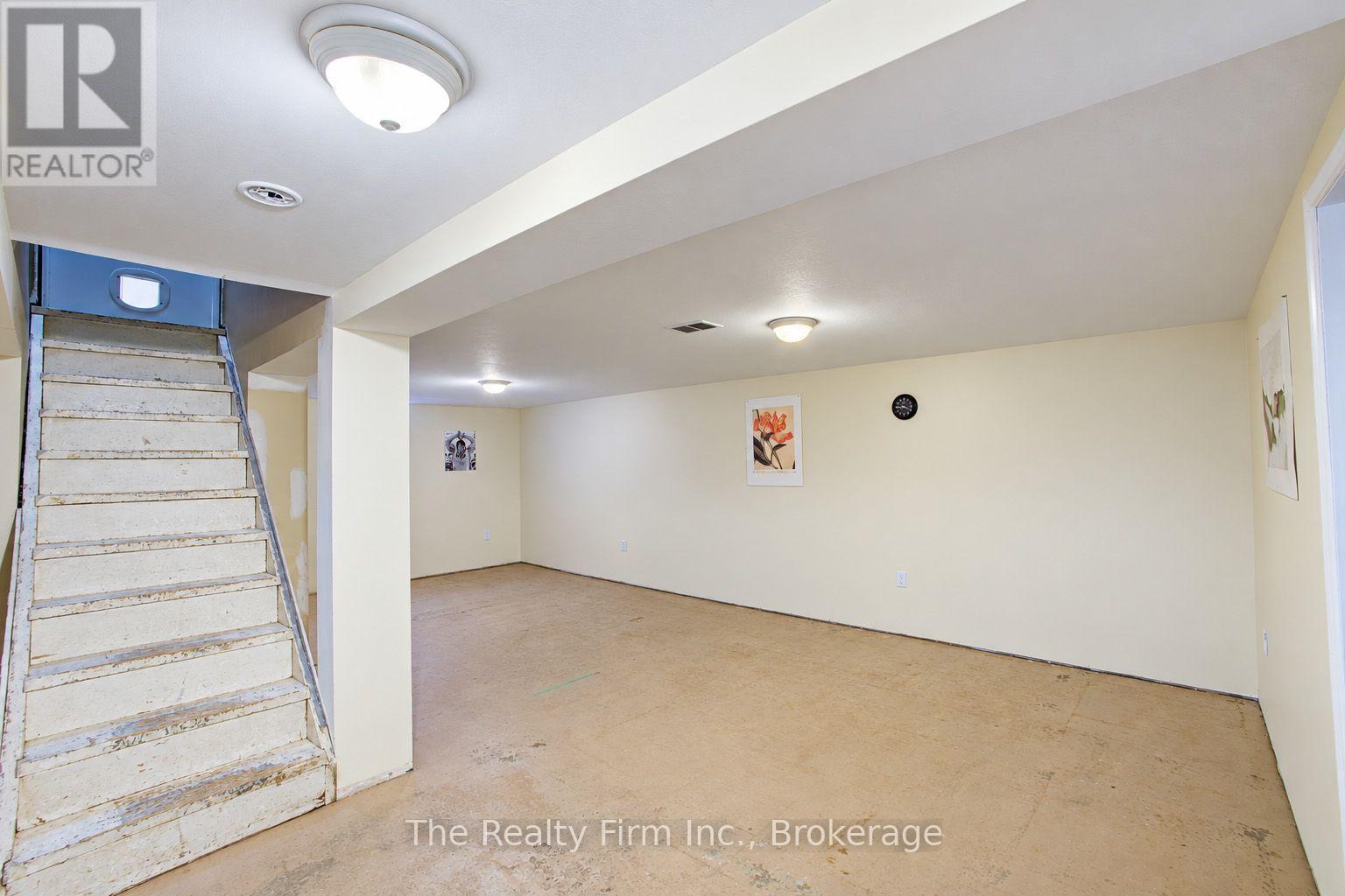 15 Dumbarton Street — photo 22