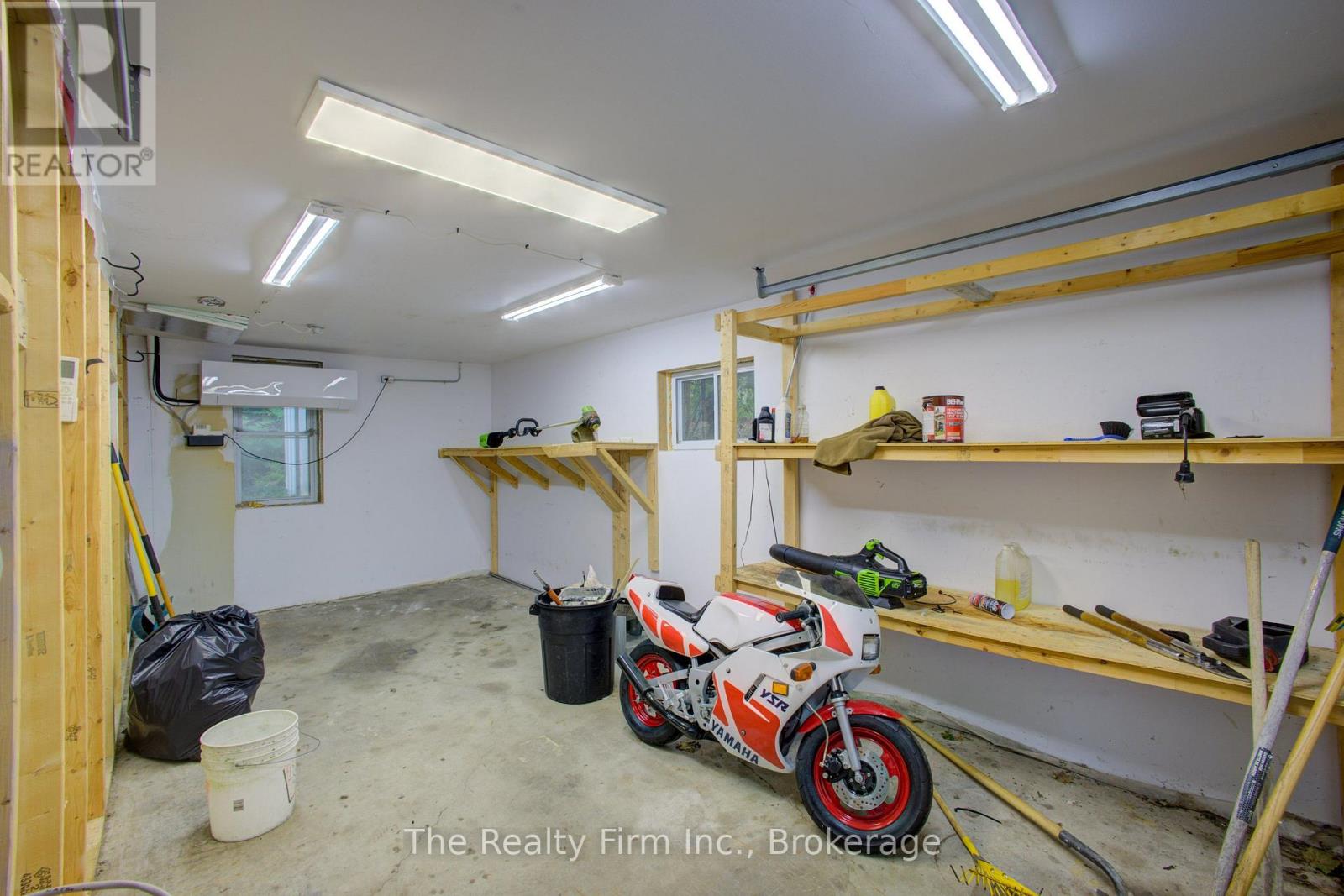 15 Dumbarton Street — photo 24