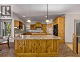 Dining nook - 55 Peregrine Way, Vernon, BC V1H1E4 Photo 16
