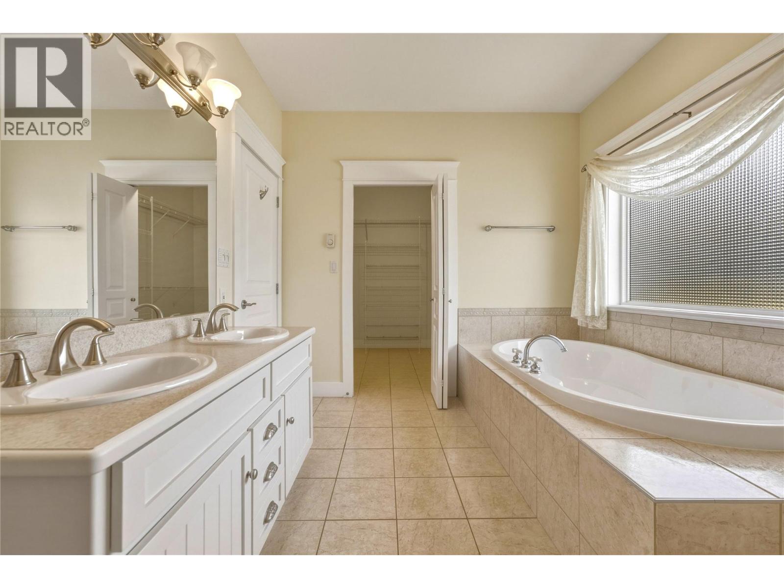 55 Peregrine Way - 29
