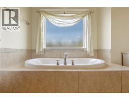 55 Peregrine Way, Vernon, BC V1H1E4 Photo 30