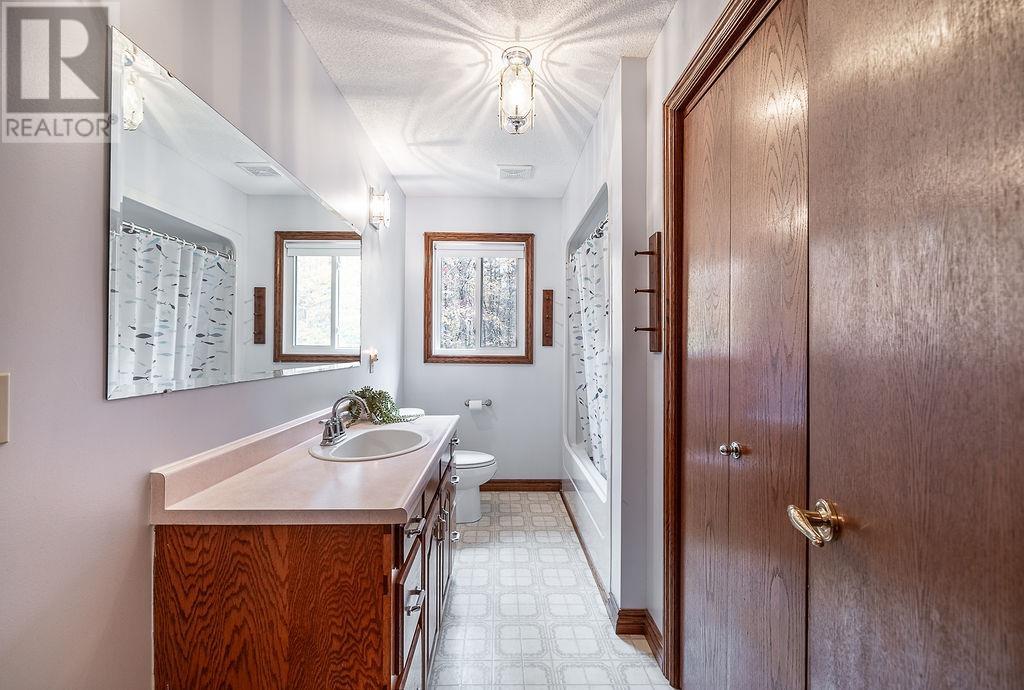 123 Palomino Dr — photo 19