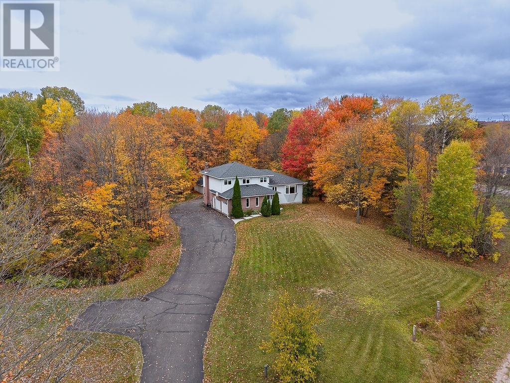 123 Palomino Dr — photo 39