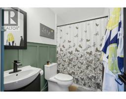 17 Fulmar, Sylvan Lake, AB T4S2K6 Photo 32