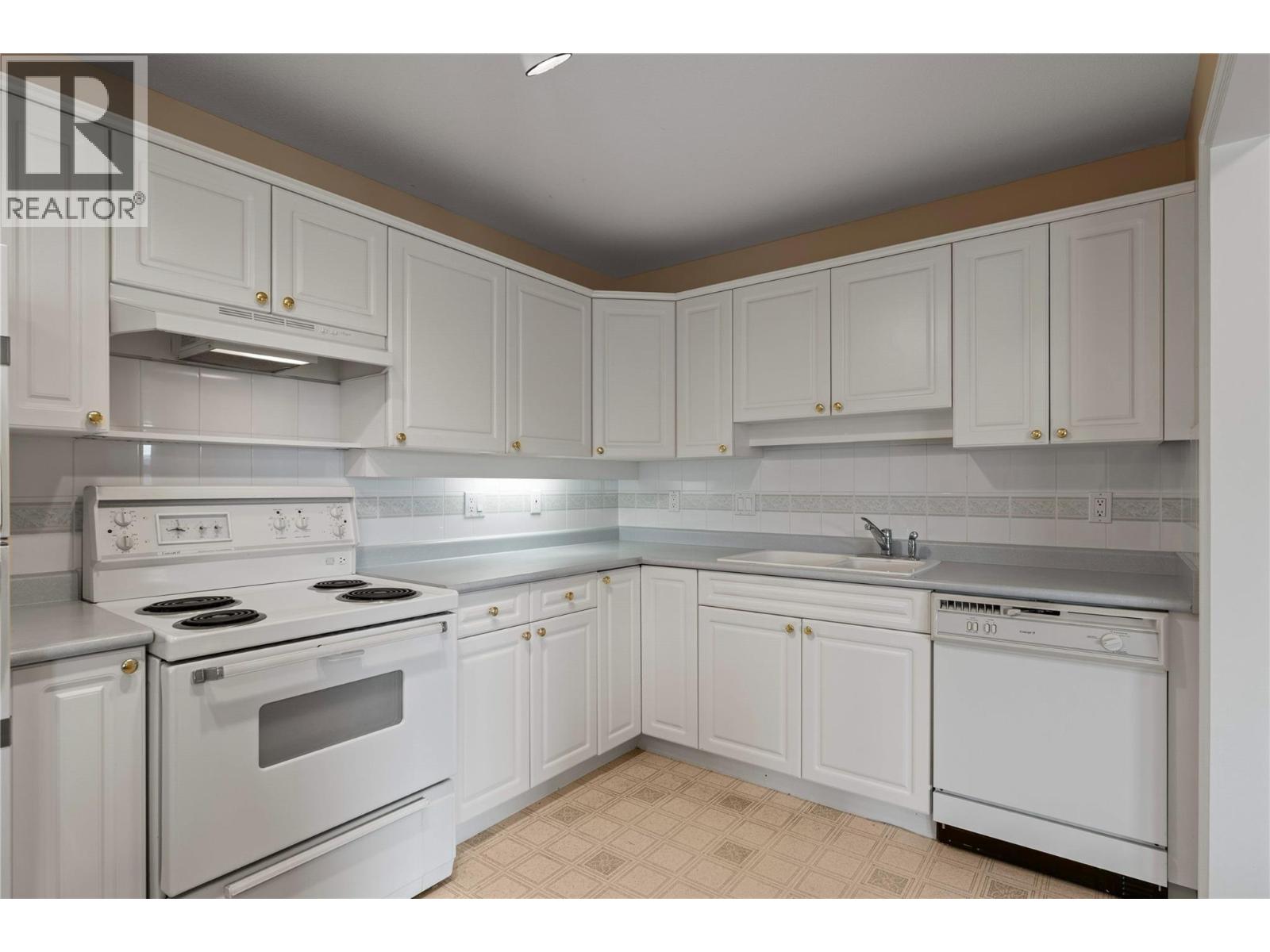 3300 Centennial Drive Unit# 303, Vernon