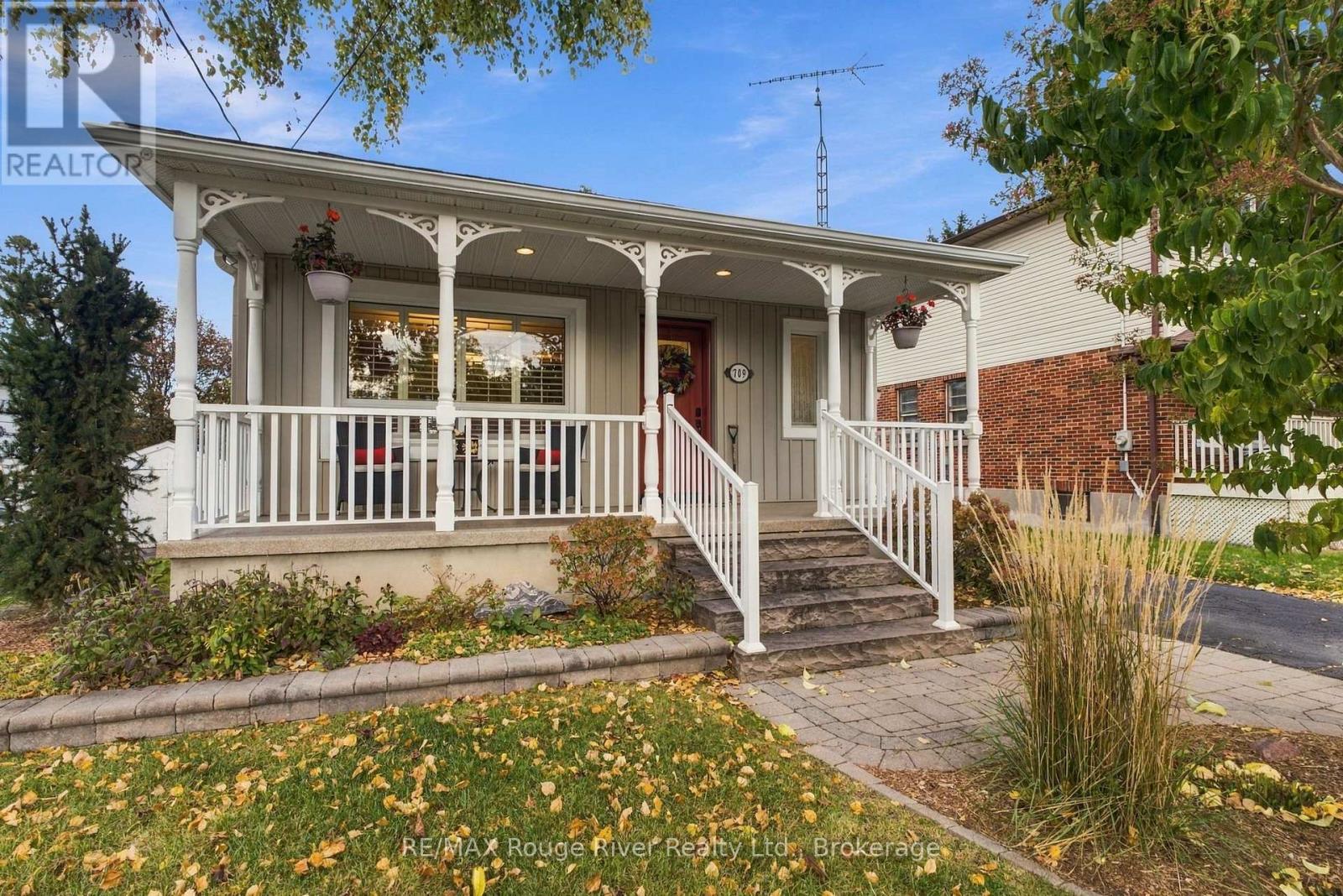 709 Athol Street, Whitby, ON
